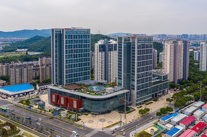 本次入选的三个代建项目中,星韵·宝龙广场位于高新区滨河路,横山路